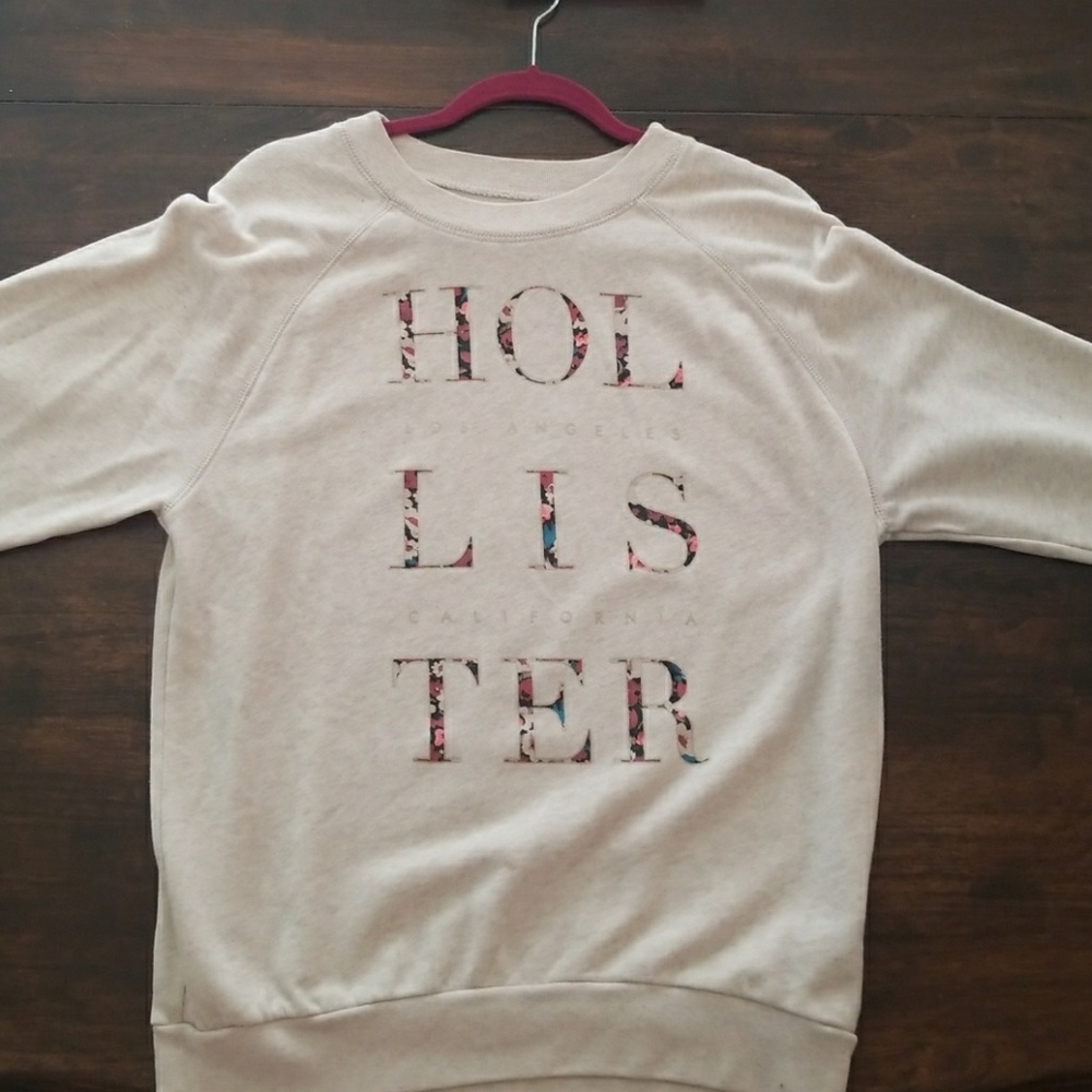 Hollister crew neck sweater